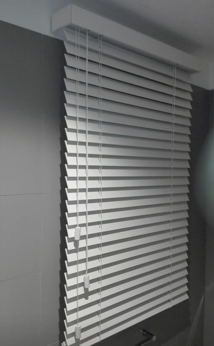 Venetian blinds